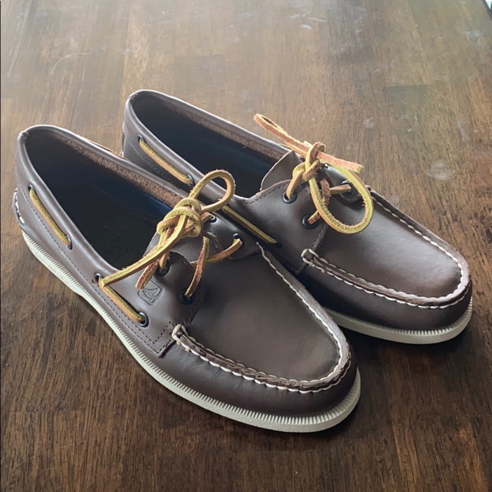 Sperry boat shoes